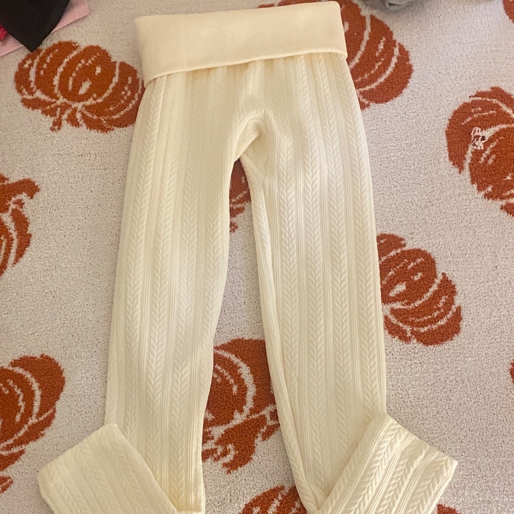 Warner's Cream Cable Knit Kids Leggings